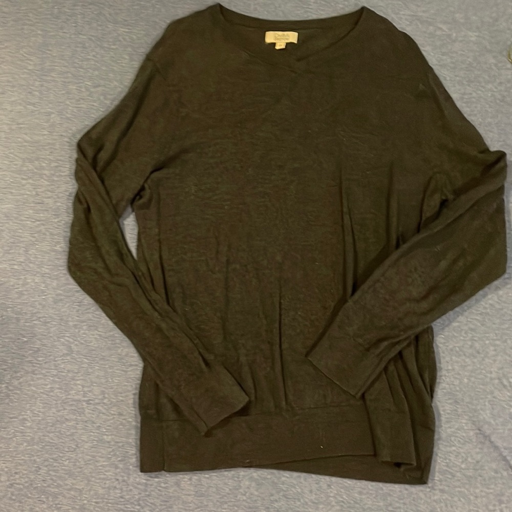 Croft & Barrow dark gray crewneck sweater